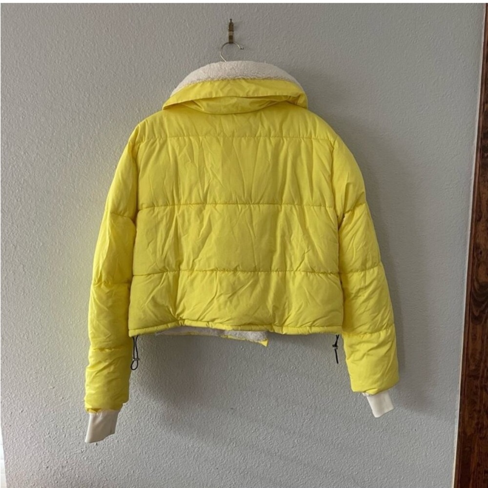HOLD FOR MHOHN0512 URBAN OUTFITTERS SHERPA LINED PUFFER JACKET - Picture 10 of 13